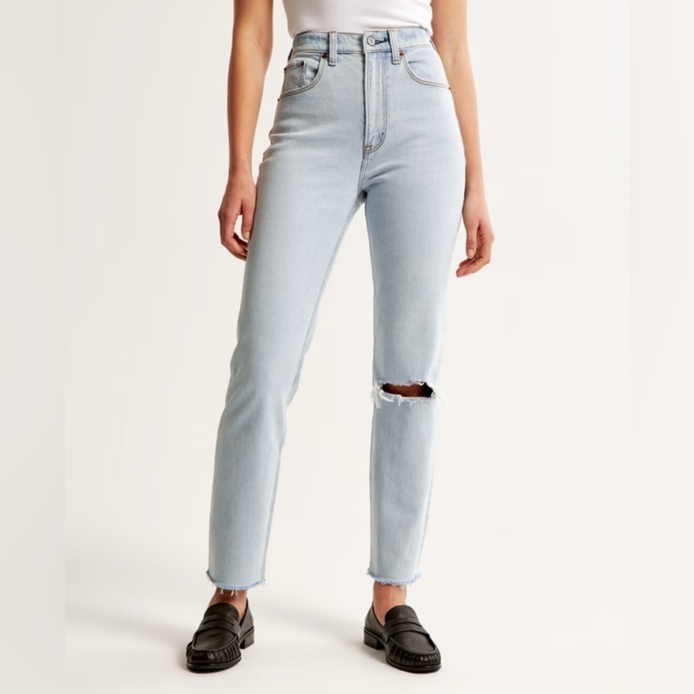 NEW Abercrombie & Fitch Ultra High Rise Jeans Size 18 Short NWT Light Blue